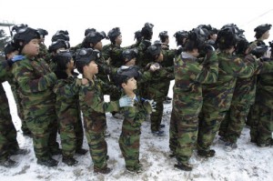South Korea: Campo addestramento militare per bambini