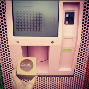 atm-cupcake-machine-vending-pink-sprinkles-nyc