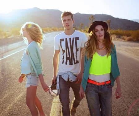 Bershka: alcune immagini della collezione primavera-estate 2012