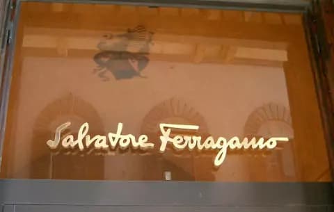 Ferragamo sfida i fumettisti