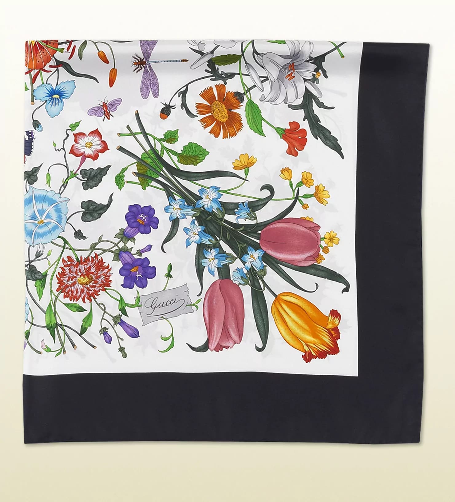 Gucci celebra a Capri i suoi stampati Flora