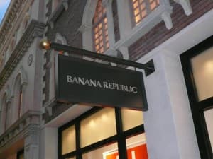 Banana_Republic_Logo,_Las_Vegas