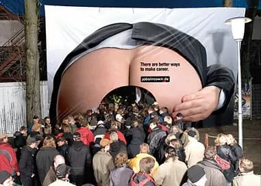 Le più belle idee di “Guerrilla marketing”, illusioni ottiche davvero spettacolari (FOTO)