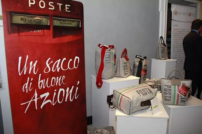 Ecco la collezione “Un sacco di buone azioni” delle Poste Italiane