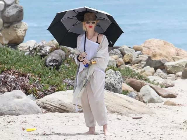Il look da spiaggia di Gwen Stefani