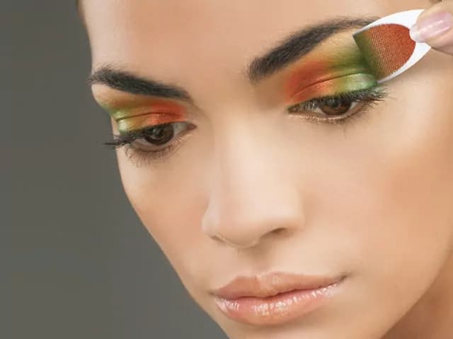 Basta perdere tempo! Ecco il trucco adesivo!