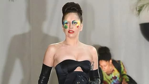 Incidente di guardaroba per Lady Gaga