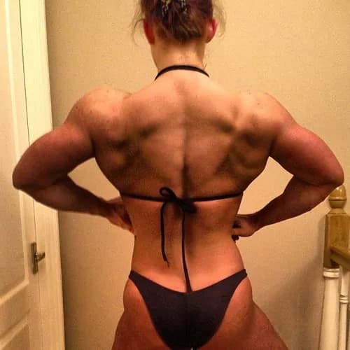Georgina McConnell, bodybuilder 19enne, una ragazza diversa dalle altre (FOTO)