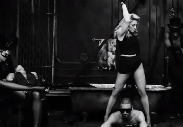 Madonna e Rihanna contro la violenza