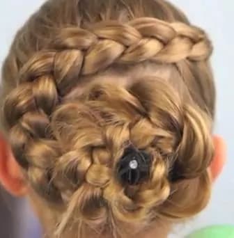 Flower Braid, come creare un fiore con una treccia! (VIDEO)