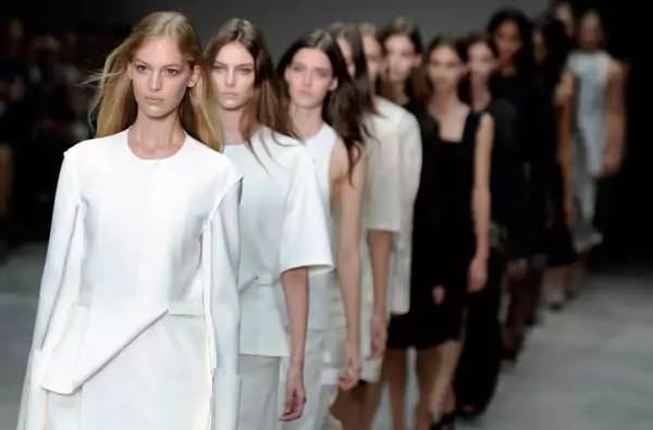 New York Fashion Week: CALVIN KLEIN primavera/estate 2014