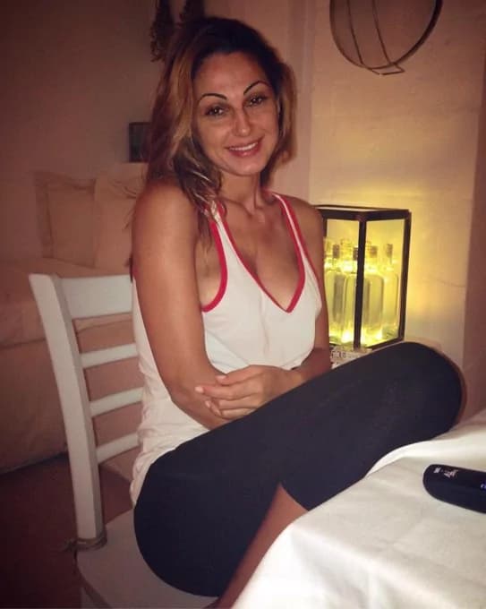Anna Tatangelo risponde alle critiche: “Non ho rughe perchè ho 26 anni non per il botox”