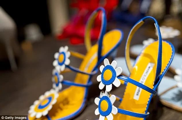 Manolo Blahnik presenta la nuova collezione alla London Fashion Week