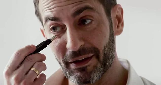 Marc Jacobs presenta la linea beauty per uomo (VIDEO)