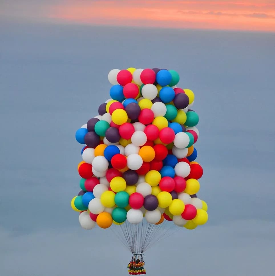 Si infrange il sogno “UP” di Jonathan Trappe, attraversare l’Atlantico coi palloncini (FOTO)