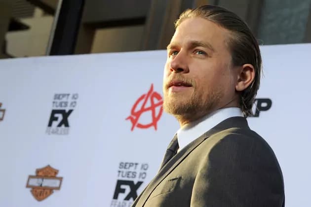 Charlie Hunnam rinuncia al ruolo di protagonista in 50 sfumature di grigio