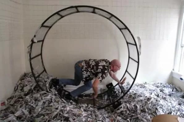 Vendesi ruota per criceti… Per esseri umani [FOTO]