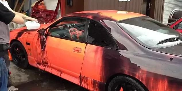 Indecisi sul colore della nuova auto? Ecco la vernice che cambia colore col calore [VIDEO]