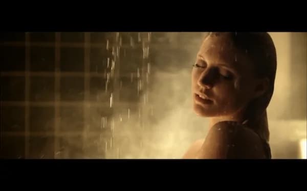 Halloween: lo spot inquietante della saponetta Lux [VIDEO]