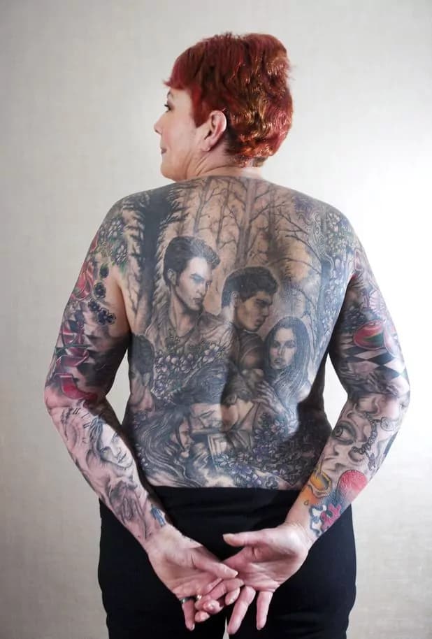 10.000 euro in tatuaggi per la fan più accanita di Twilight (FOTO)