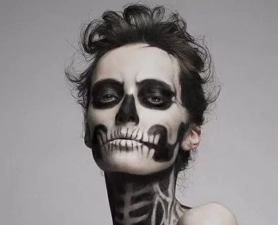 Halloween: attenzione ai trucchi low cost