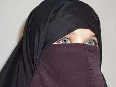 Arabia Saudita, donne in protesta contro il divieto di guida