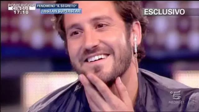 Il divo de “Il segreto” a Pomeriggio Cinque: fans in delirio per Alex Gadea alias Tristan