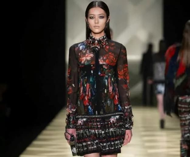 CharityStars, partecipazioni alle sfilate all’asta