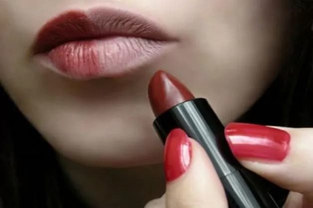 Dermatiti irritative e allergiche da contatto dovute a cosmetici: ecco come prevenirle!