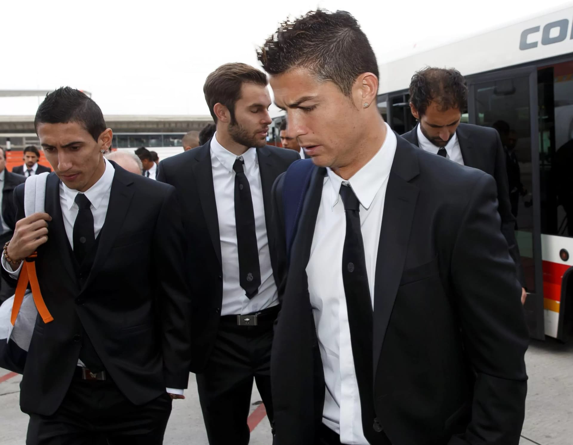 Le divise del Real Madrid saranno firmate Versace