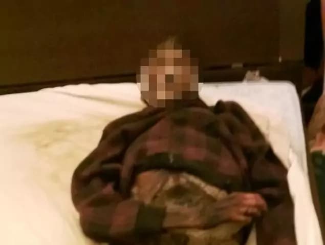 Belgio, da un anno dormiva con accanto la mummia del marito