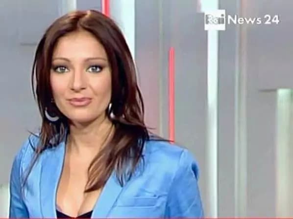 Clamoroso fuorionda a Rai News 24: “Me sò rotta er ca…”