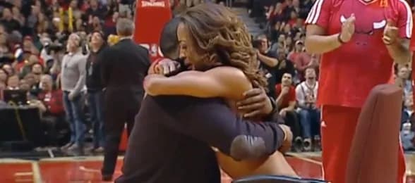 Proposta di matrimonio commovente durante la partita dei Chicago Bulls (VIDEO)