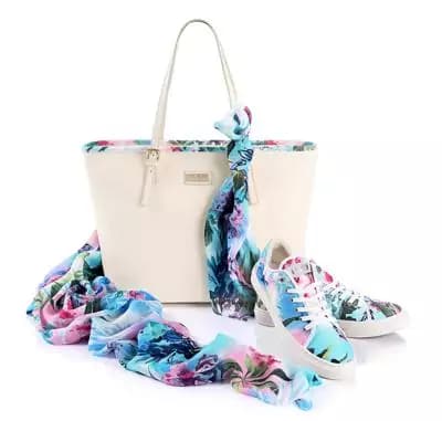 Guess: la nuova capsule collection “Summer Tropical”