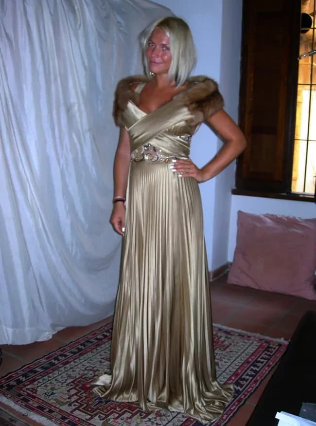 Michele Miglionico veste la showgirl Laura Forgia