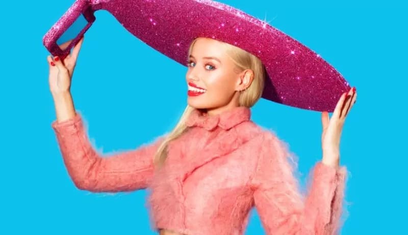 “Selfie-Hat”: il Cappello che Scatta!