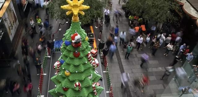 A Sydney il grandissimo albero costruito in lego [FOTO]