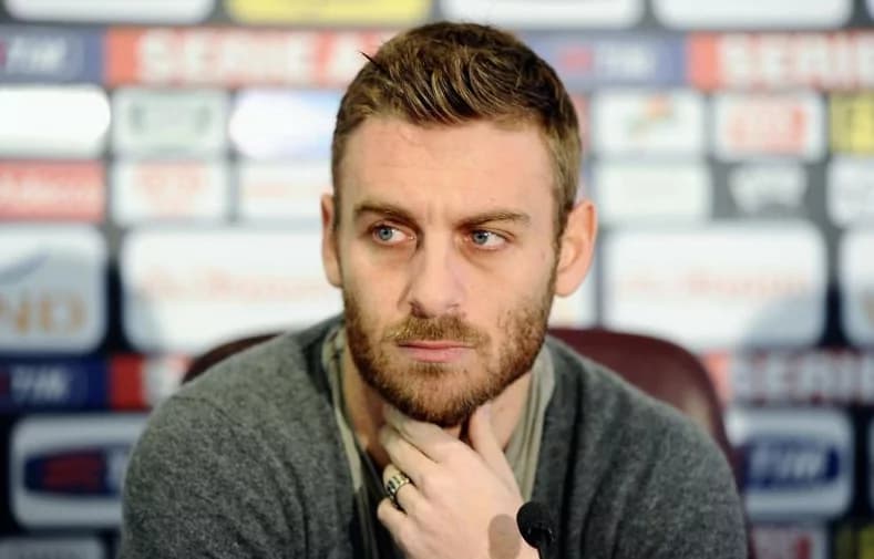 Ruba l’auto a Daniele De Rossi ma si schianta contro un muro