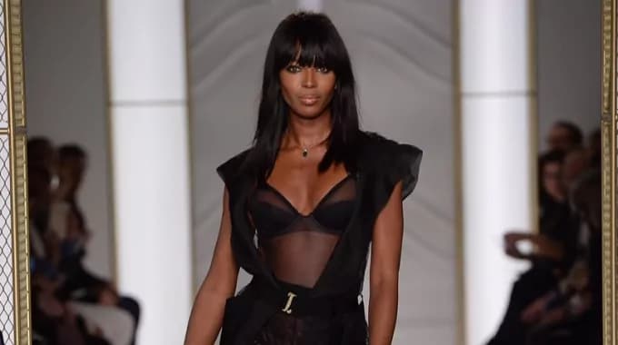 Naomi Campbell protagonista della sfilata di “La Perla” [FOTO]