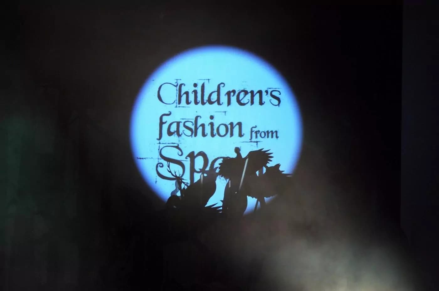 Pitti Bimbo: la bellissima collezione di “Children’s Fashion from Spain” nel bosco incantato [FOTO]