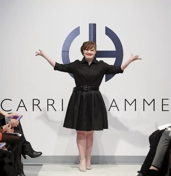 Sulle passerelle di NY sfila Jamie la prima modella con sindrome di down [FOTO]