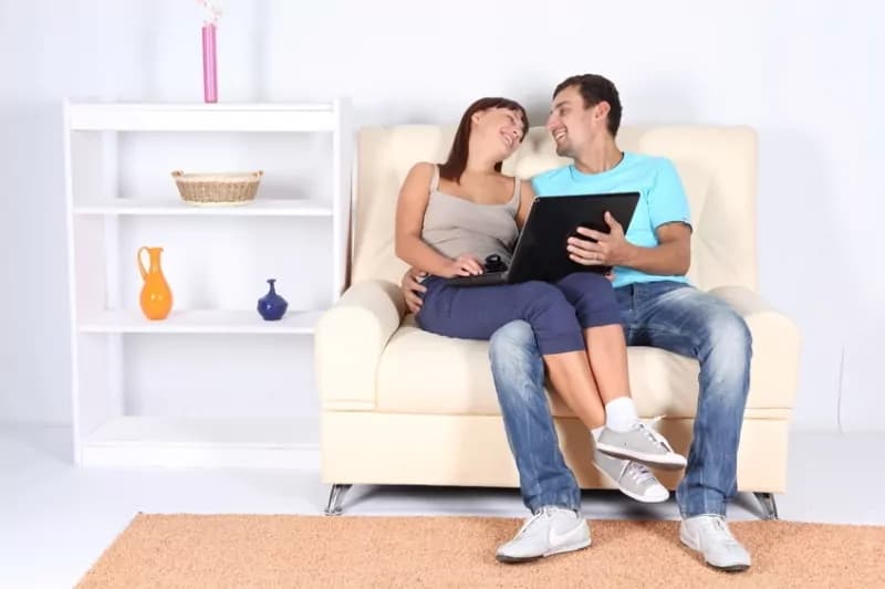 I consigli 5 da seguire per evitare truffe online per i regali di San Valentino