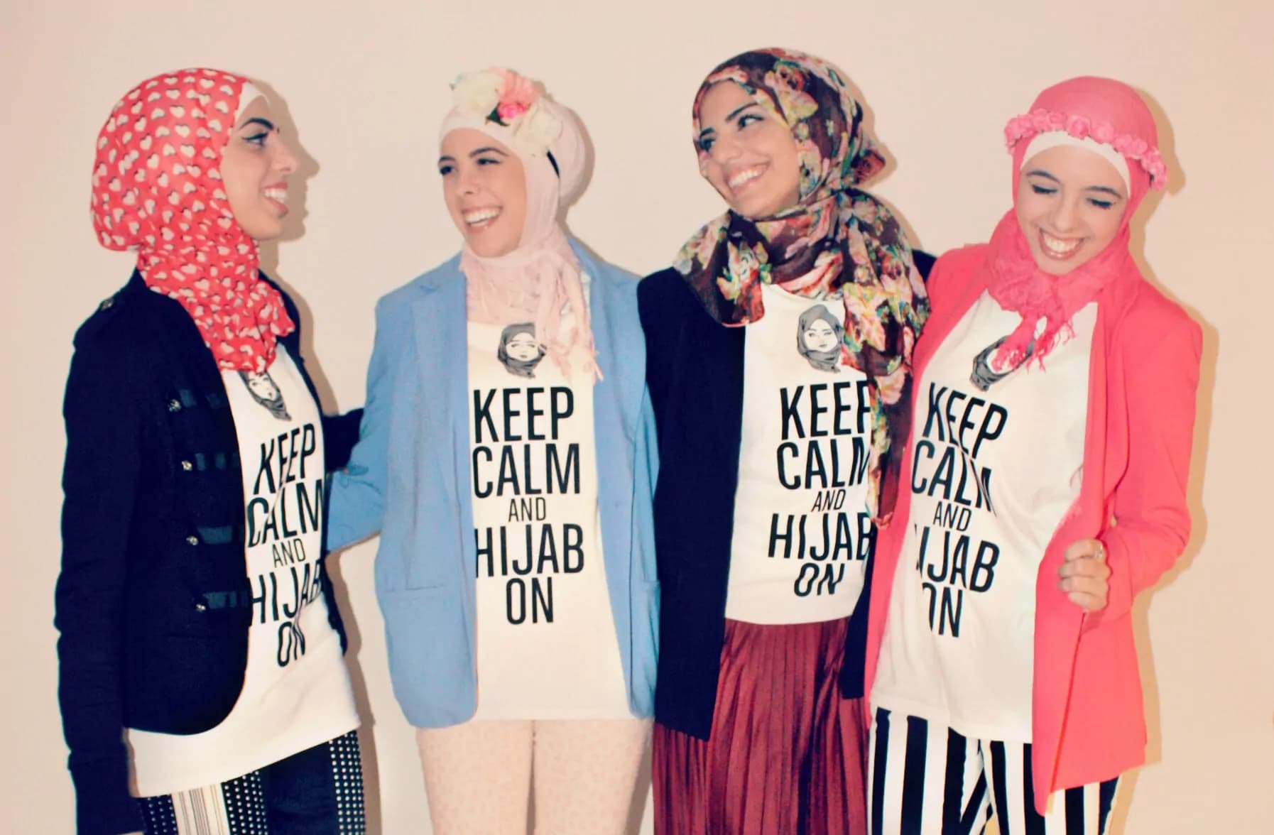Essere glamour indossando l’hijab: perchè la moda non ha religione nè razza [GALLERY]