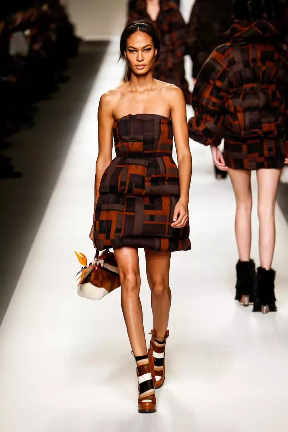 Milano Fashion Week 2015: la sfilata di Fendi [GALLERY]
