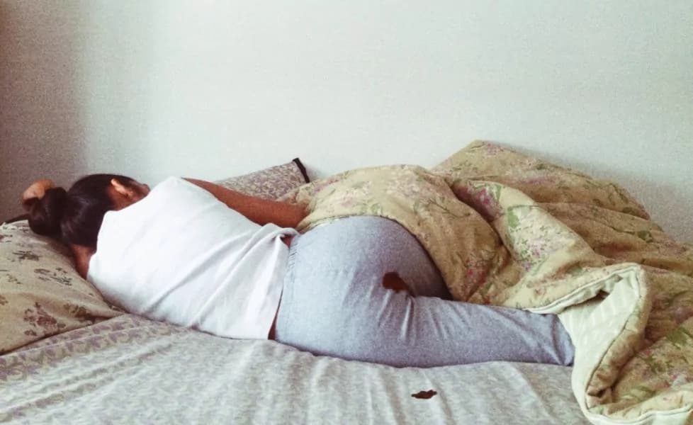 Instagram chiede ufficialmente scusa per aver censurato le rivoltanti foto di Rupi Kaur [GALLERY]