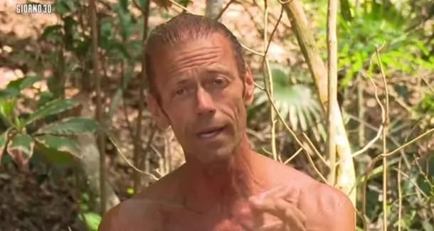Scandalosa Isola dei Famosi: Rocco Siffredi si spoglia nudo durante la diretta