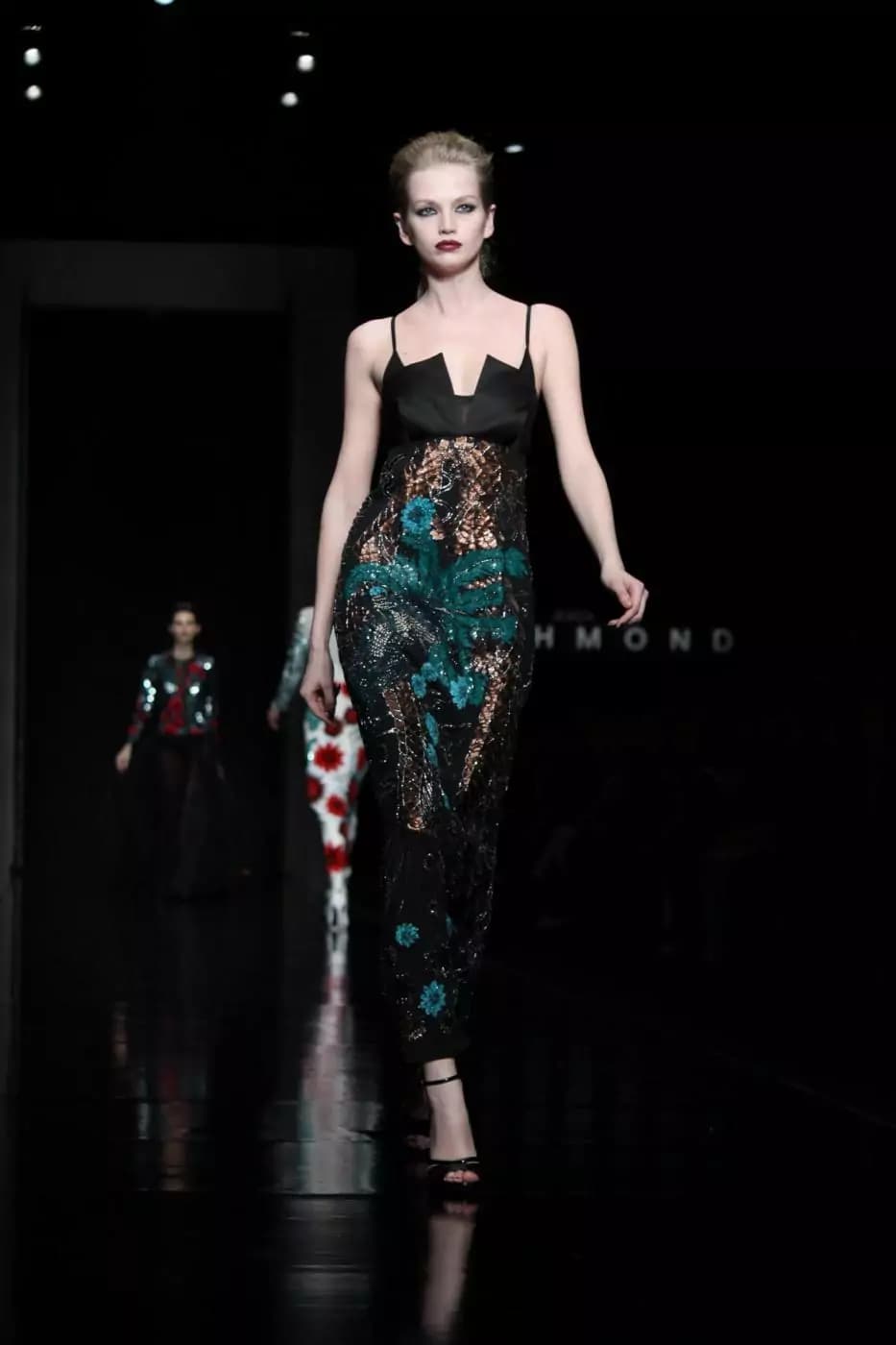 Milano Fashion Week 2015: la donna di John Richmond [GALLERY]