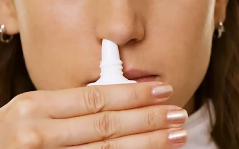 Salute: “l’ormone dell’amore” diventa uno spray nasale