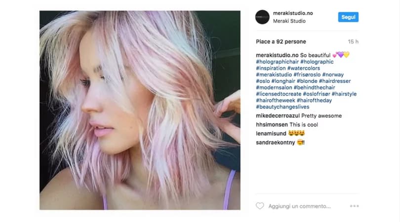 #HolographicHair: i capelli olografici che spopolano sui social