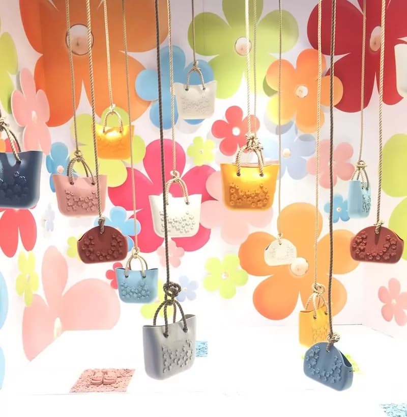 O bag Flower Power, la capsule collection see-now buy-now
